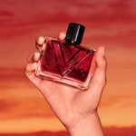 30 ML Valentino Vendetta Vendetta Dona Apa de Parfum 6 of 7 Vendetta Dona Apa de Parfum