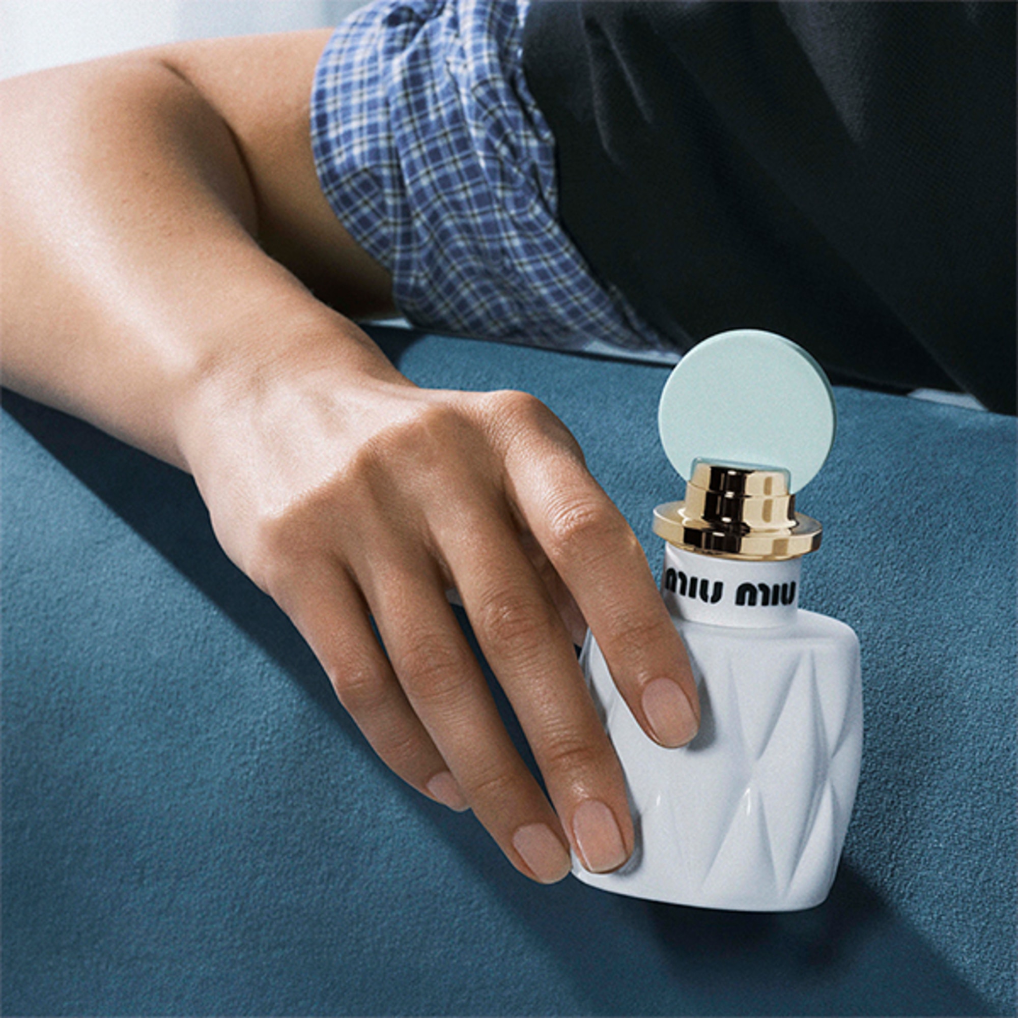 Fleur de Lait Apa de Parfum