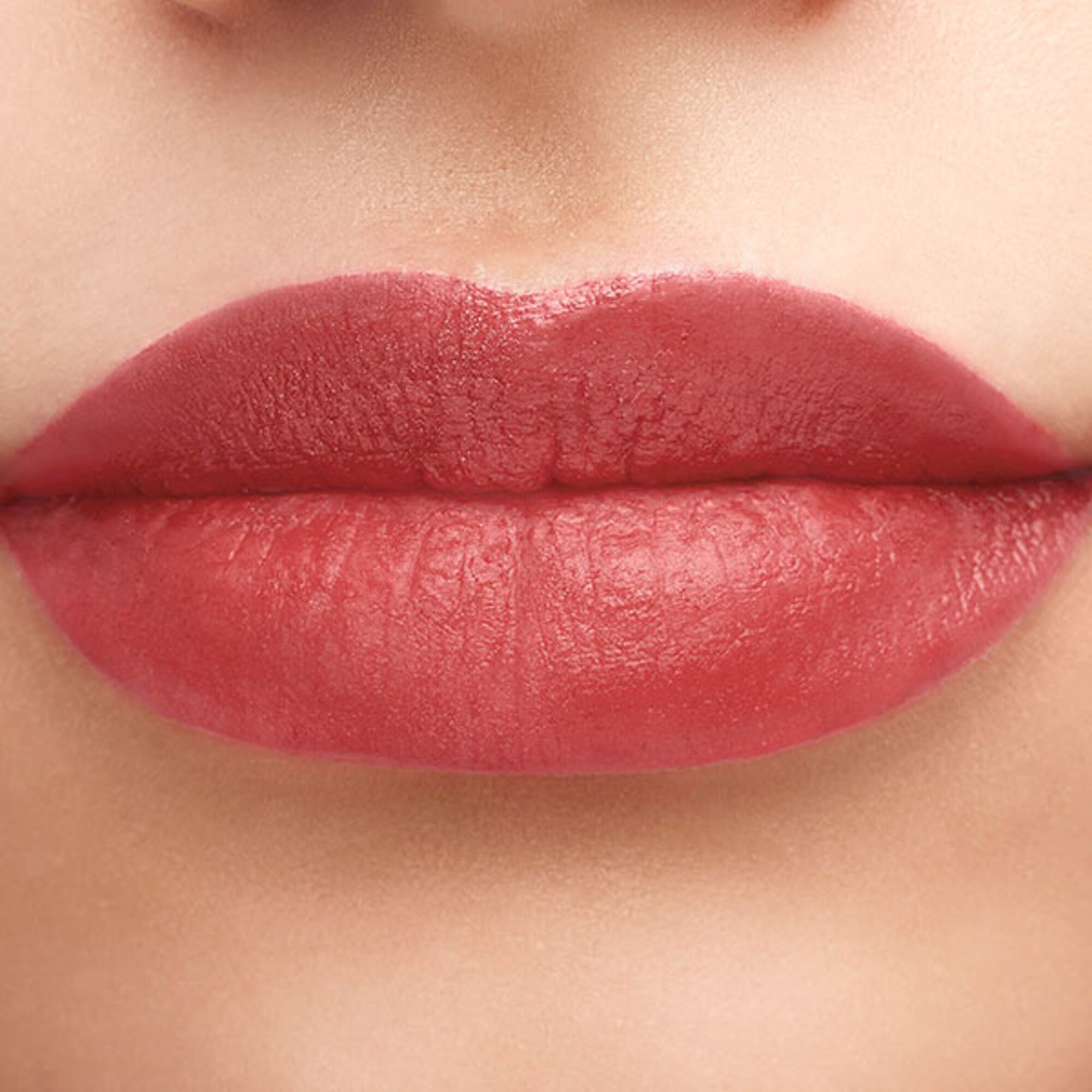  Yves Saint Laurent THE SLIM Ruj cu aspect mat The Slim Couture Matte  1 of 7 