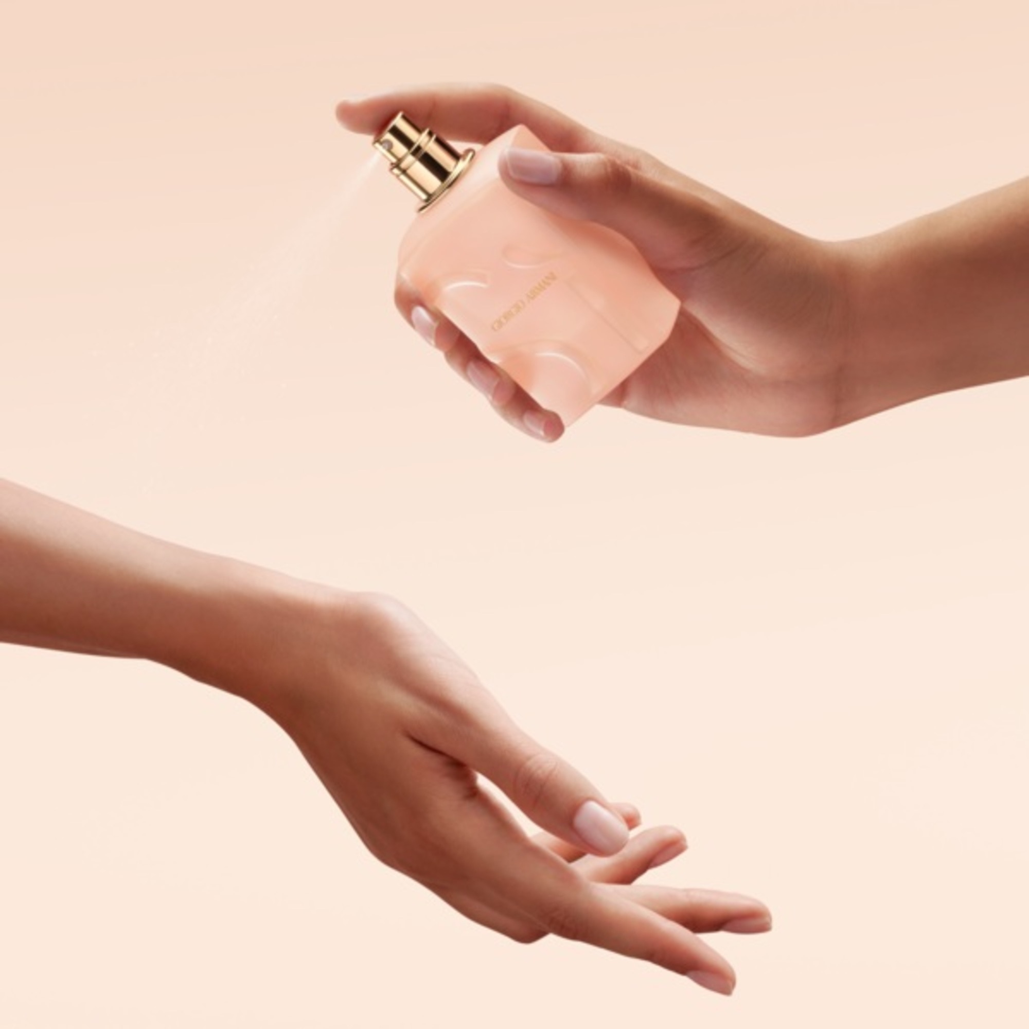 50 ML Armani SI Si Nude Bloom Apa de Parfum 4 of 8 Si Nude Bloom Apa de Parfum