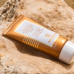 150 ML Sisley SELF TANNING Autobronzant hidratant pentru corp Self Tanning 3 of 4 Autobronzant hidratant pentru corp Self Tanning