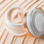 50 ML Sisley L INTEGRAL ANTI AGE Crema regeneratoare Sisleya L integral Anti age  4 of 8 Crema regeneratoare Sisleya L integral Anti age