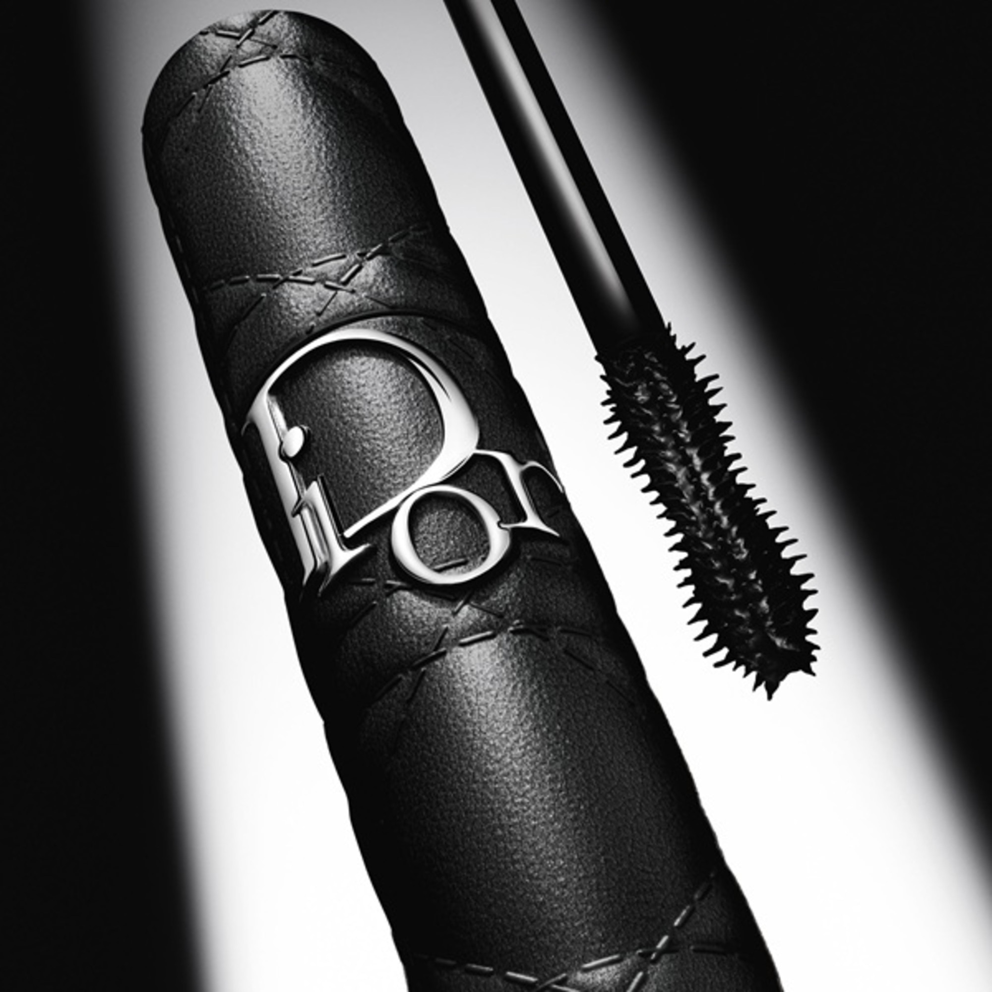 Mascara pentru volum extrem Overvolume