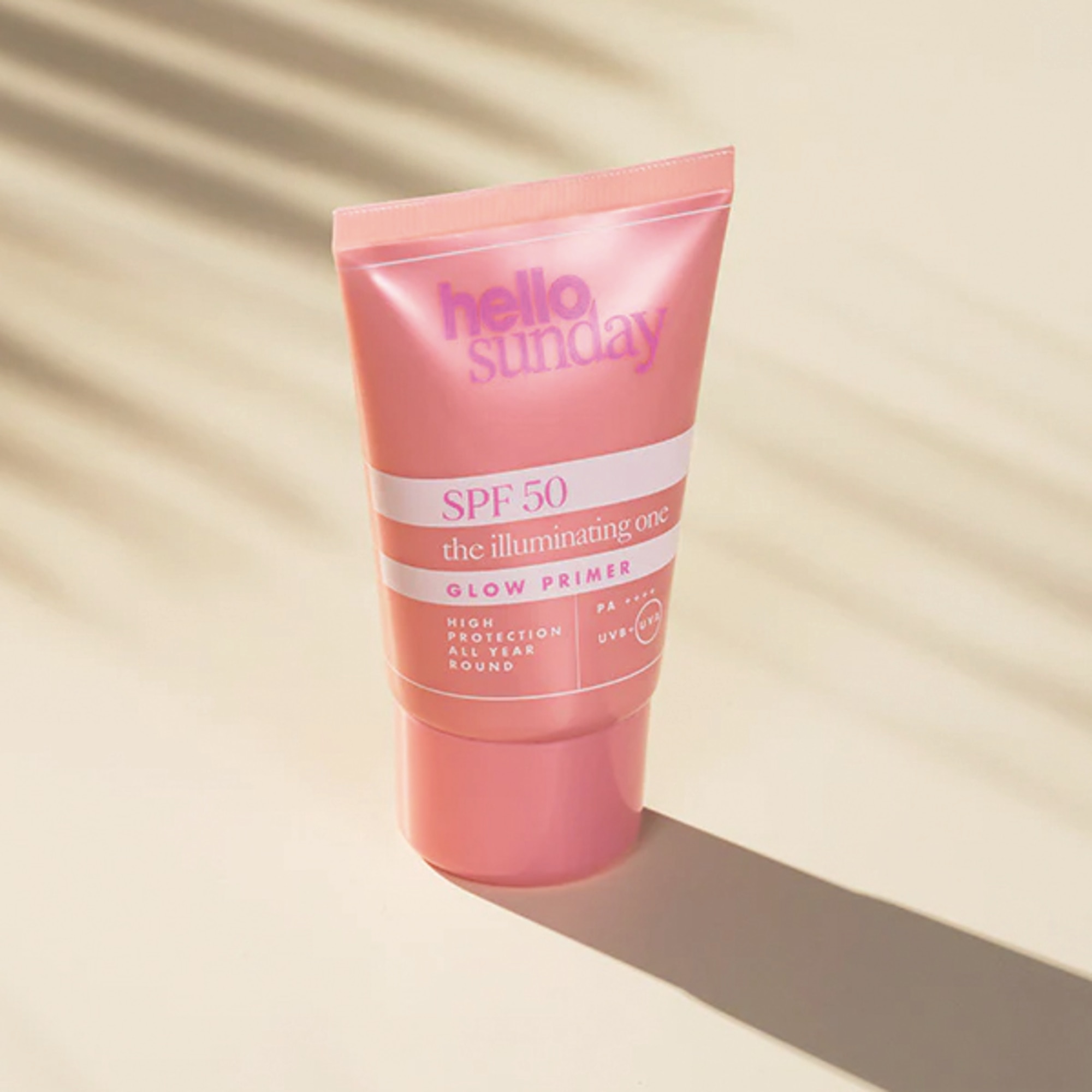 Baza de machiaj stralucitoare cu SPF 50