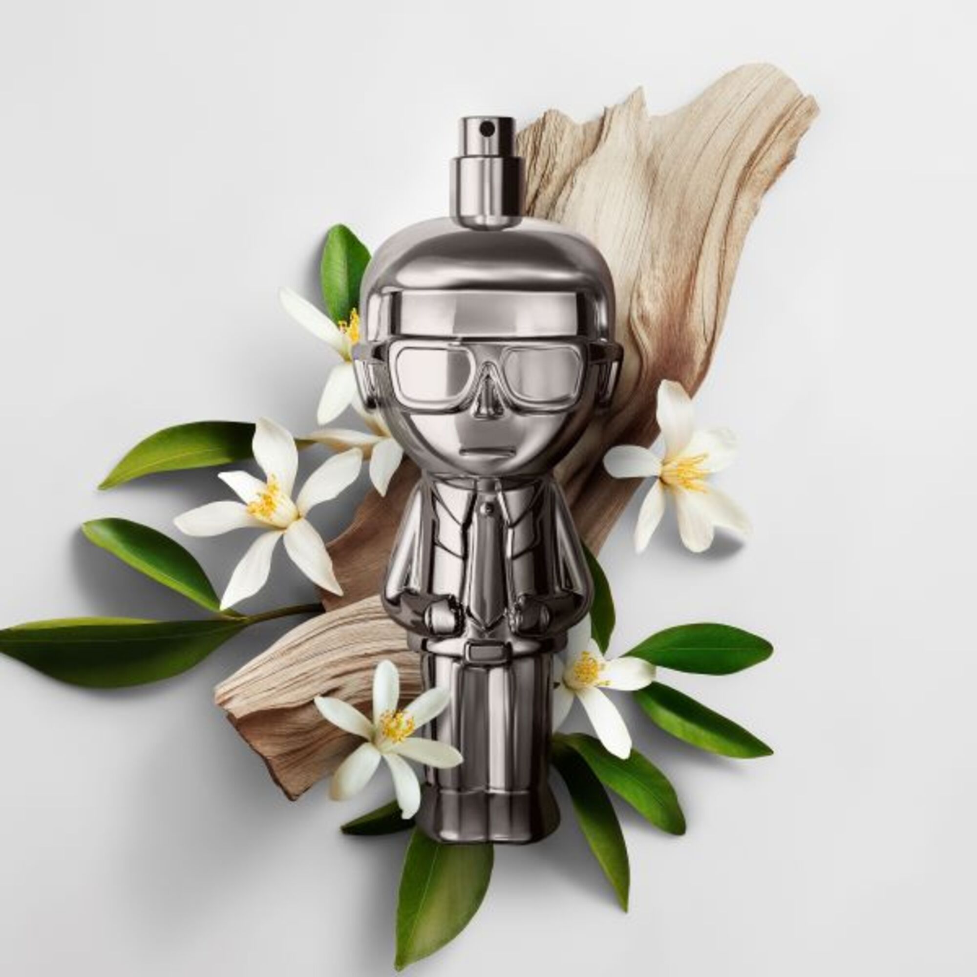 100 ML KARL LAGERFELD IKONIK Ikonik Absolu Man Parfum  1 of 5 