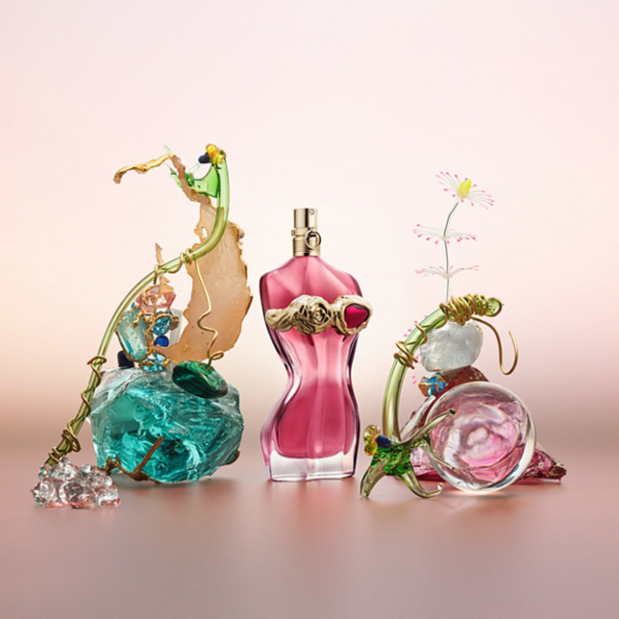 30 ML Jean Paul Gaultier LA BELLE La Belle Rosea Eau de Parfum  6 of 6 La Belle Rosea Eau de Parfum