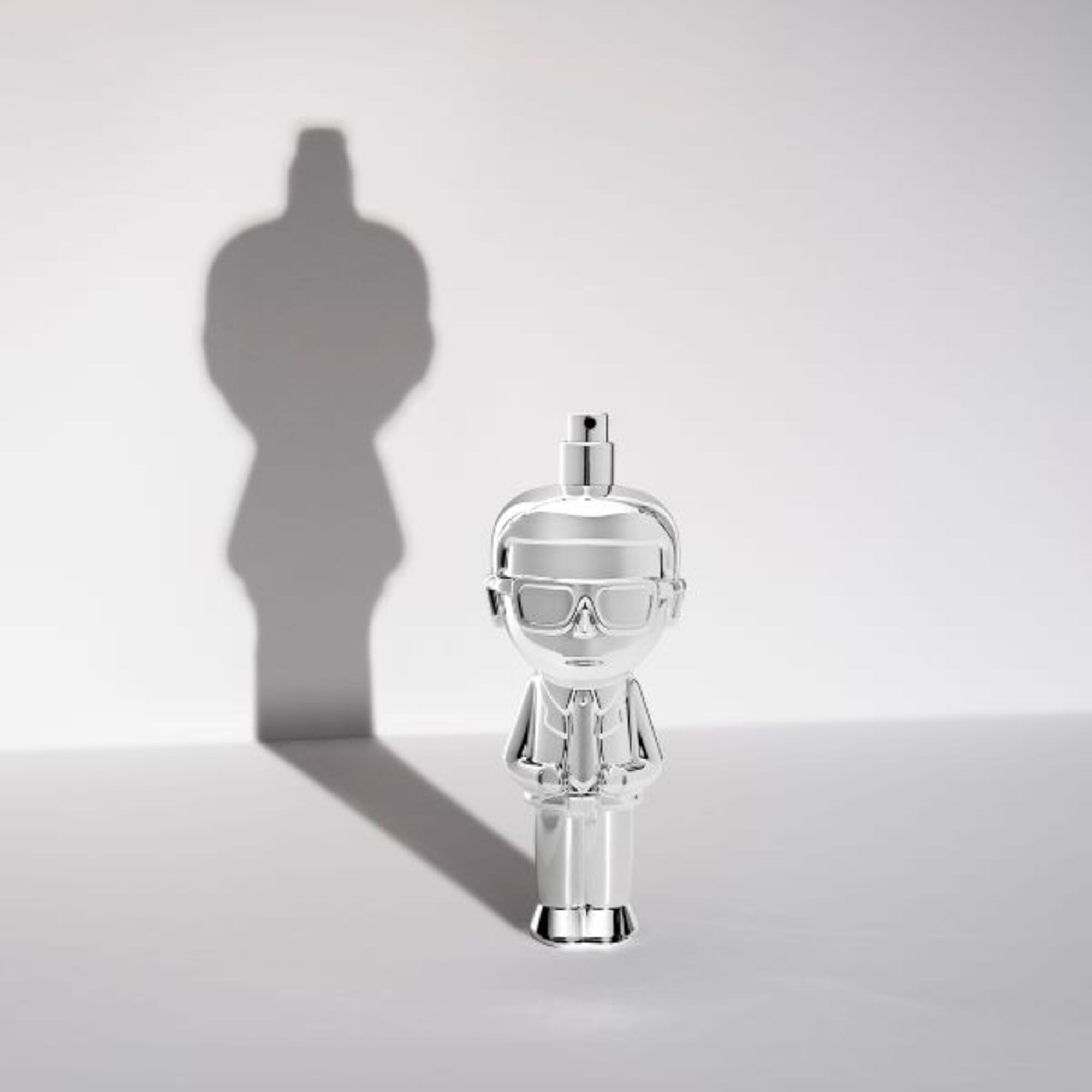 100 ML KARL LAGERFELD IKONIK Ikonik For Homme Apa de Parfum 5 of 6 Ikonik For Homme Apa de Parfum
