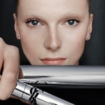  Yves Saint Laurent Lash Latex Mascara Lash Latex  4 of 8 Mascara Lash Latex