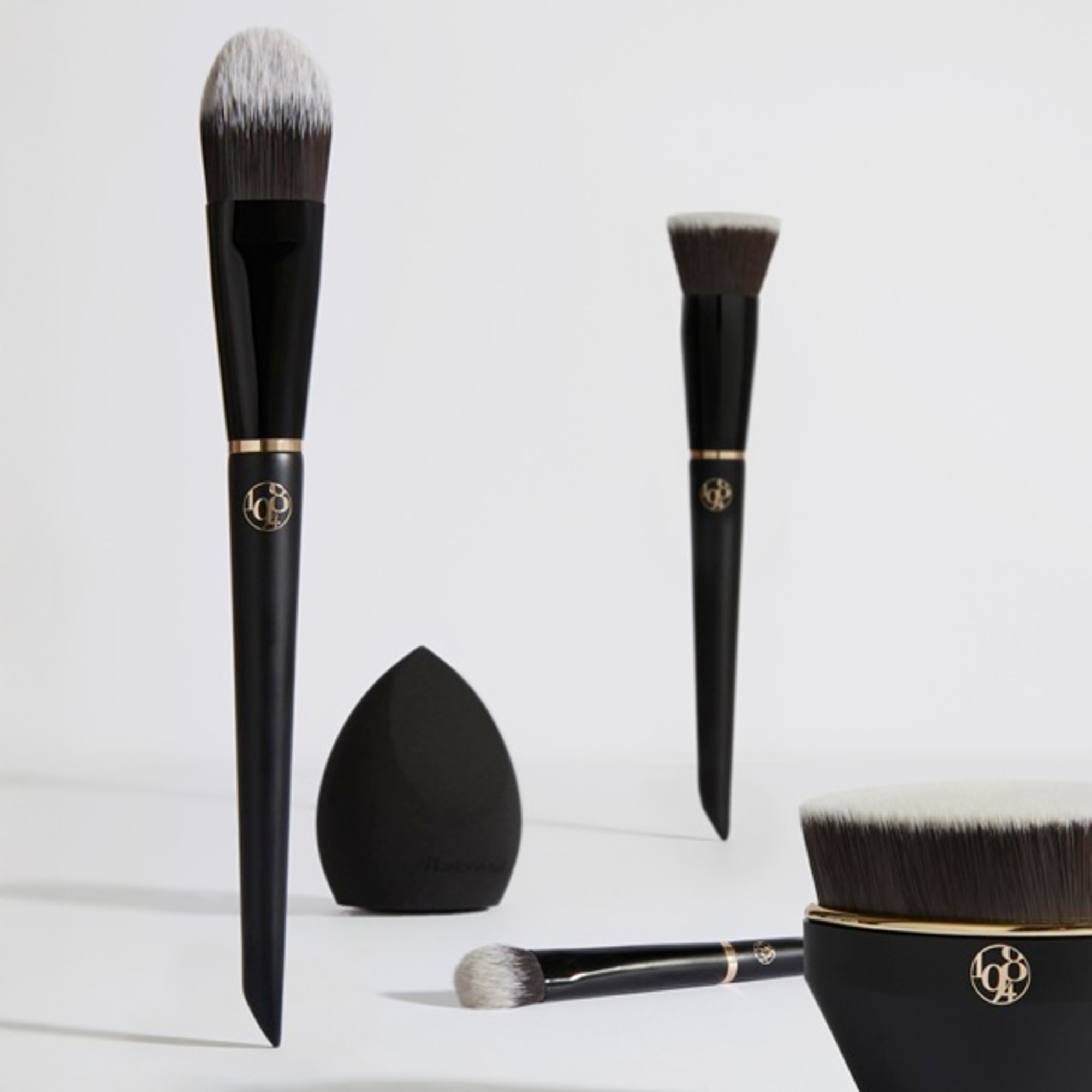 Pensula pentru Fond de Ten si Ingrijire N°04