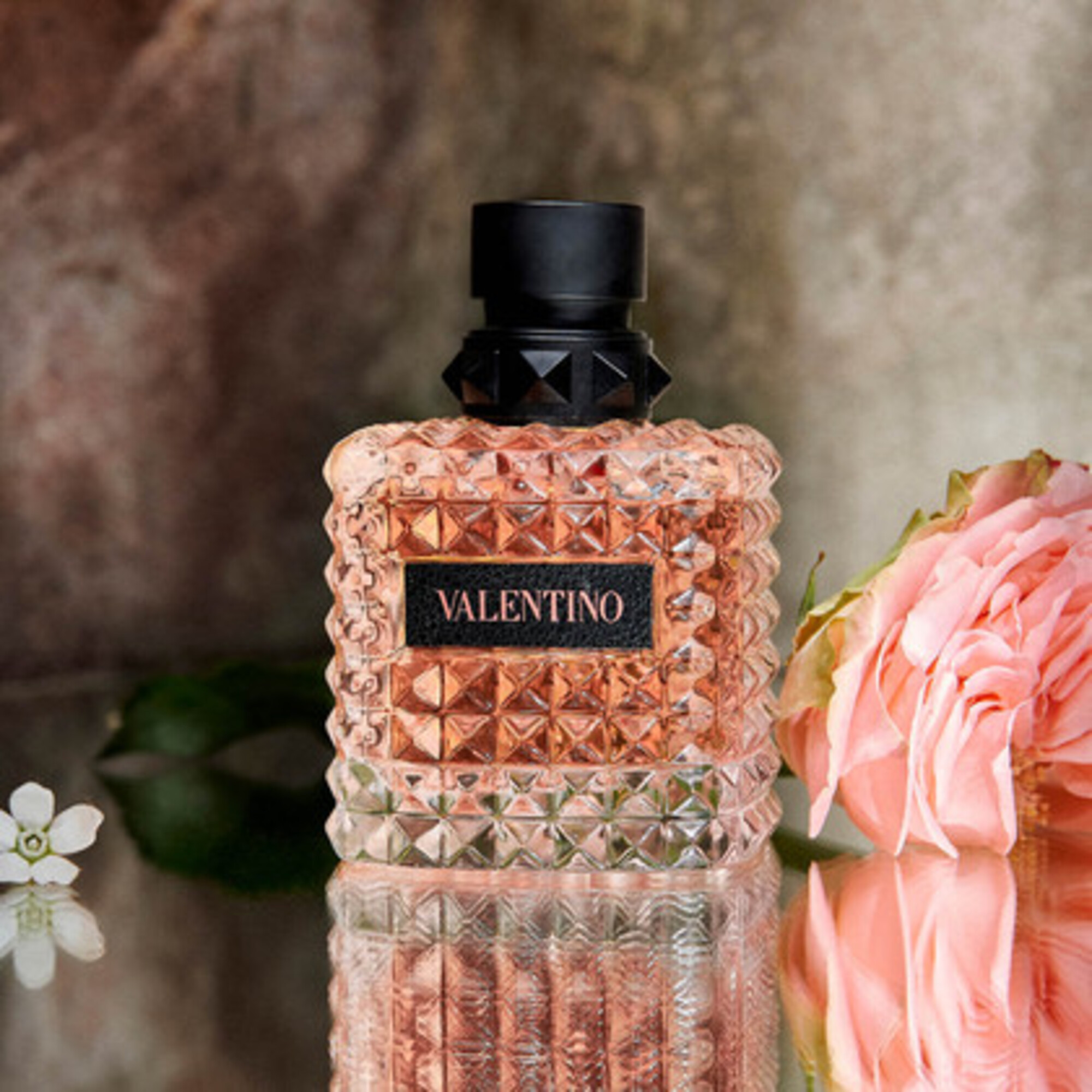100 ML Valentino DONNA Born in Roma Coral Fantasy Apa de Parfum  1 of 3 