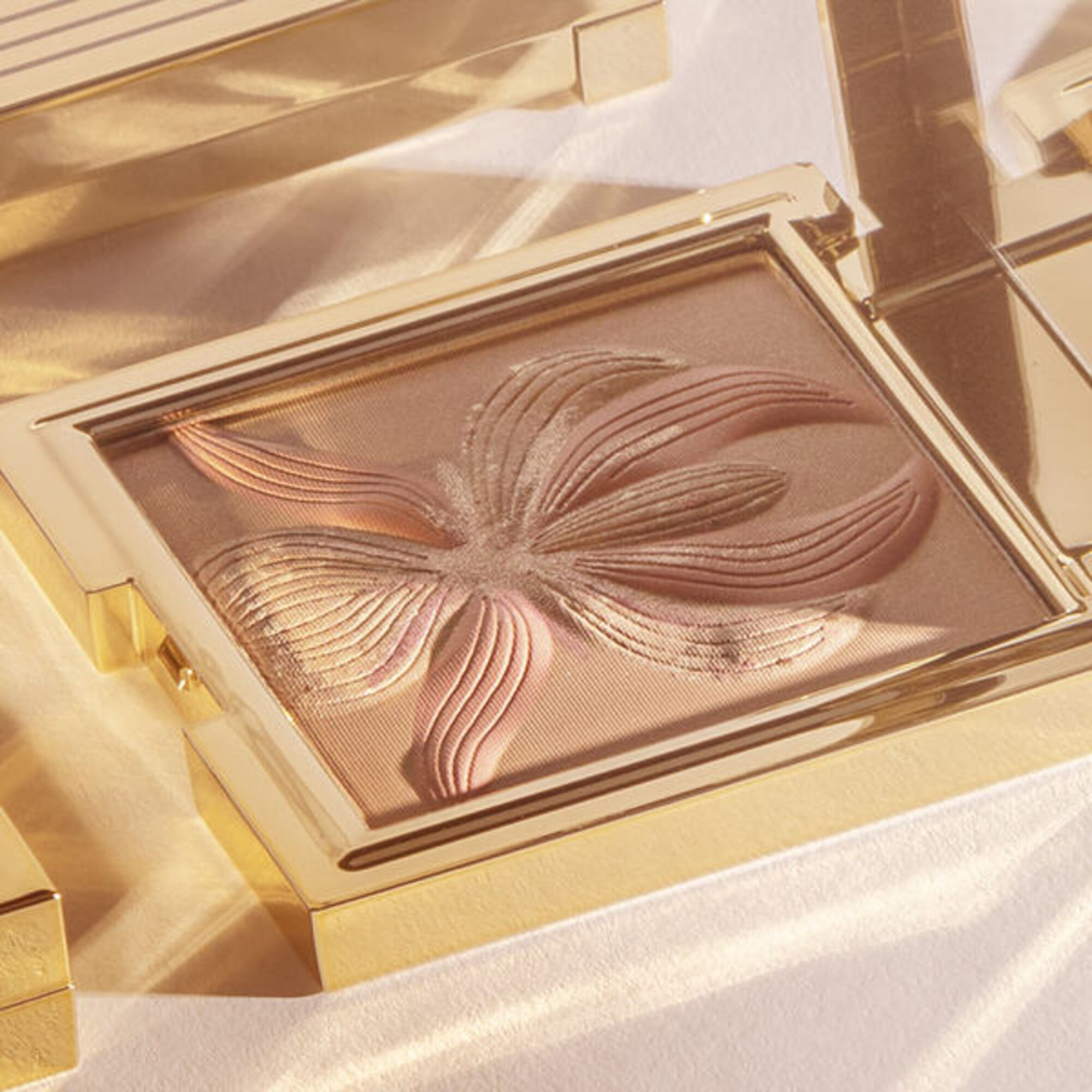 Sisley PALETTE ORCHIDEE Blush Iluminator L Orchidee 1 of 3