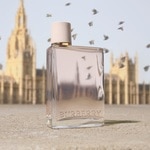 30 ML Burberry HER Burberry Her Apa de Parfum 4 of 8 Burberry Her Apa de Parfum