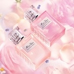30 ML Dior MISS DIOR Ulei parfumat pentru par Miss Dior Hair Oil  3 of 5 Ulei parfumat pentru par Miss Dior Hair Oil