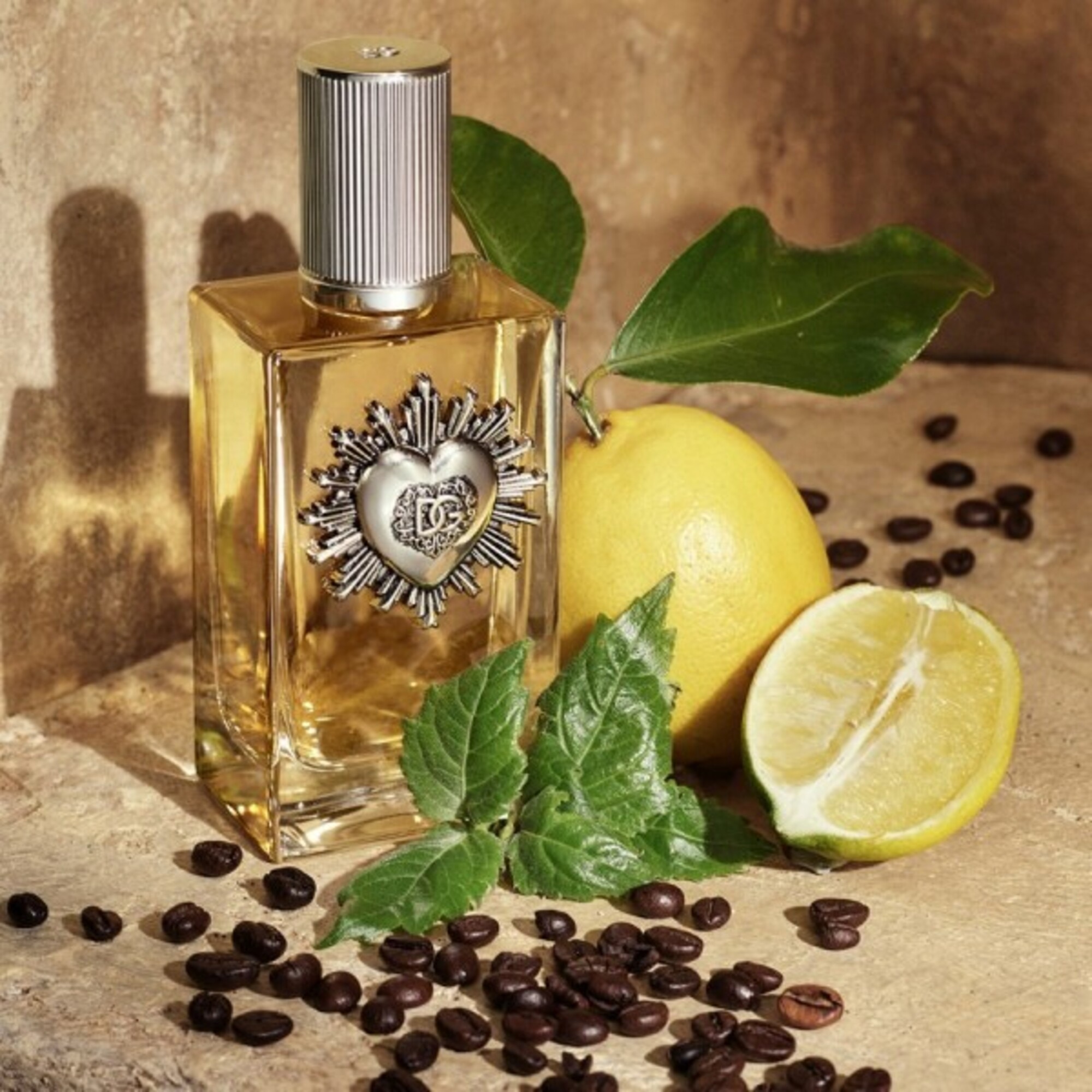 100 ML Dolce & Gabbana DEVOTION Devotion Pour Homme Apa de Parfum 4 of 5 Devotion Pour Homme Apa de Parfum