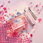 3.2 GR Dior MISS DIOR Miss Dior Apa de Parfum Mini Miss-Parfum solid fara alcool  4 of 4 Miss Dior Apa de Parfum Mini Miss-Parfum solid fara alcool