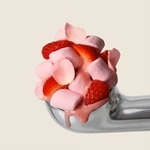 100 ML Cacharel Yummy Flowers Mist pentru par si corp Rose Mallow 2 of 5 Mist pentru par si corp Rose Mallow
