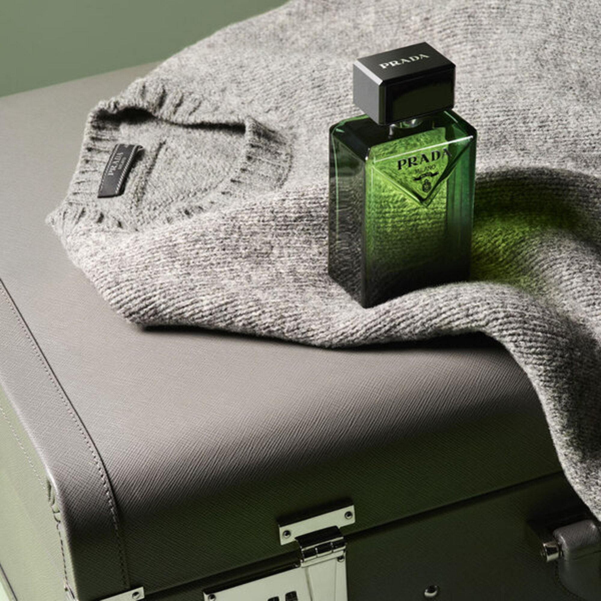 Prada Paradigme Apa de Parfum