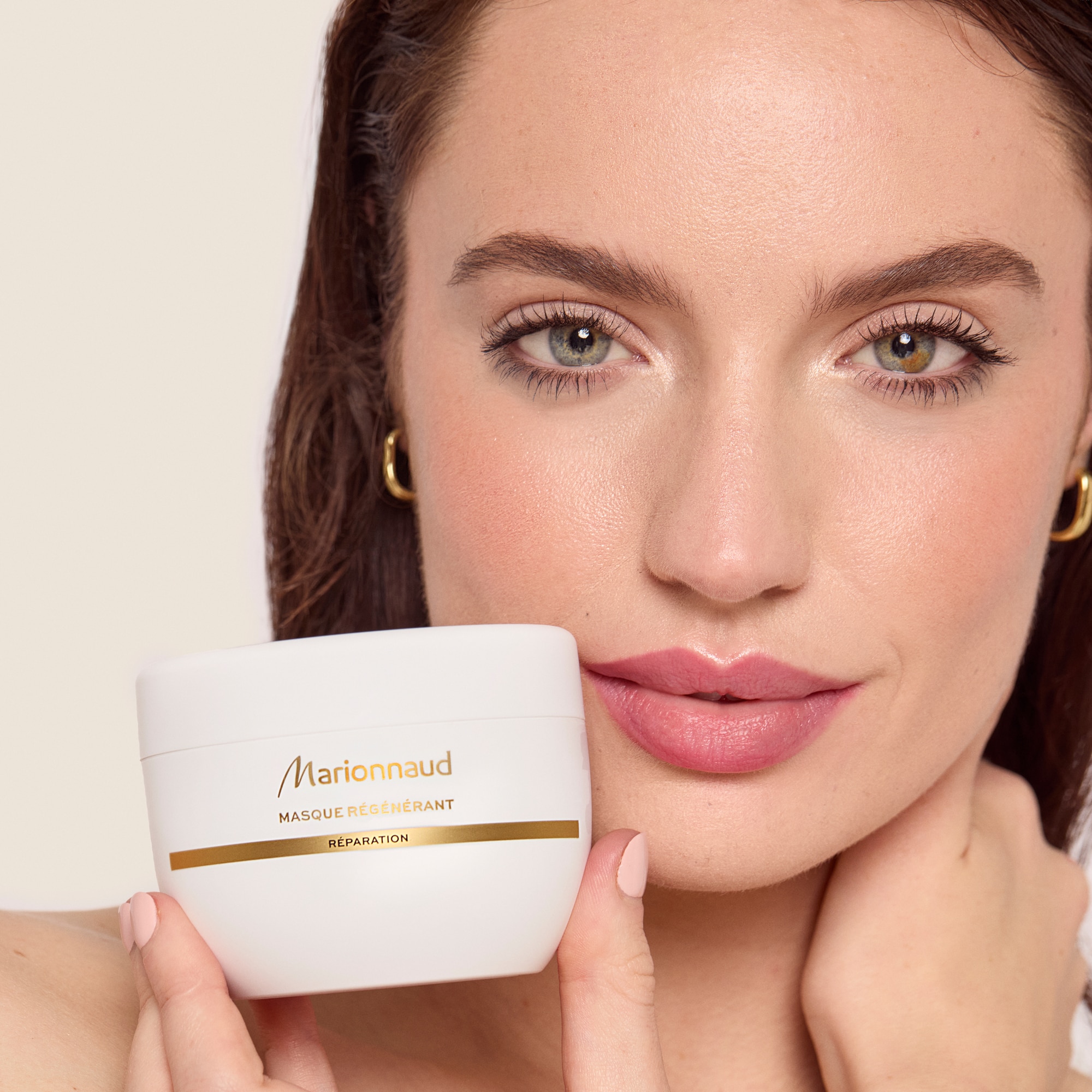Masca reparatoare cu efect intens regenerant