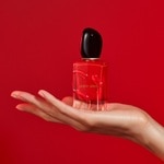 30 ML Armani PASSIONE Si Passione Apa de Parfum 2 of 6 Si Passione Apa de Parfum