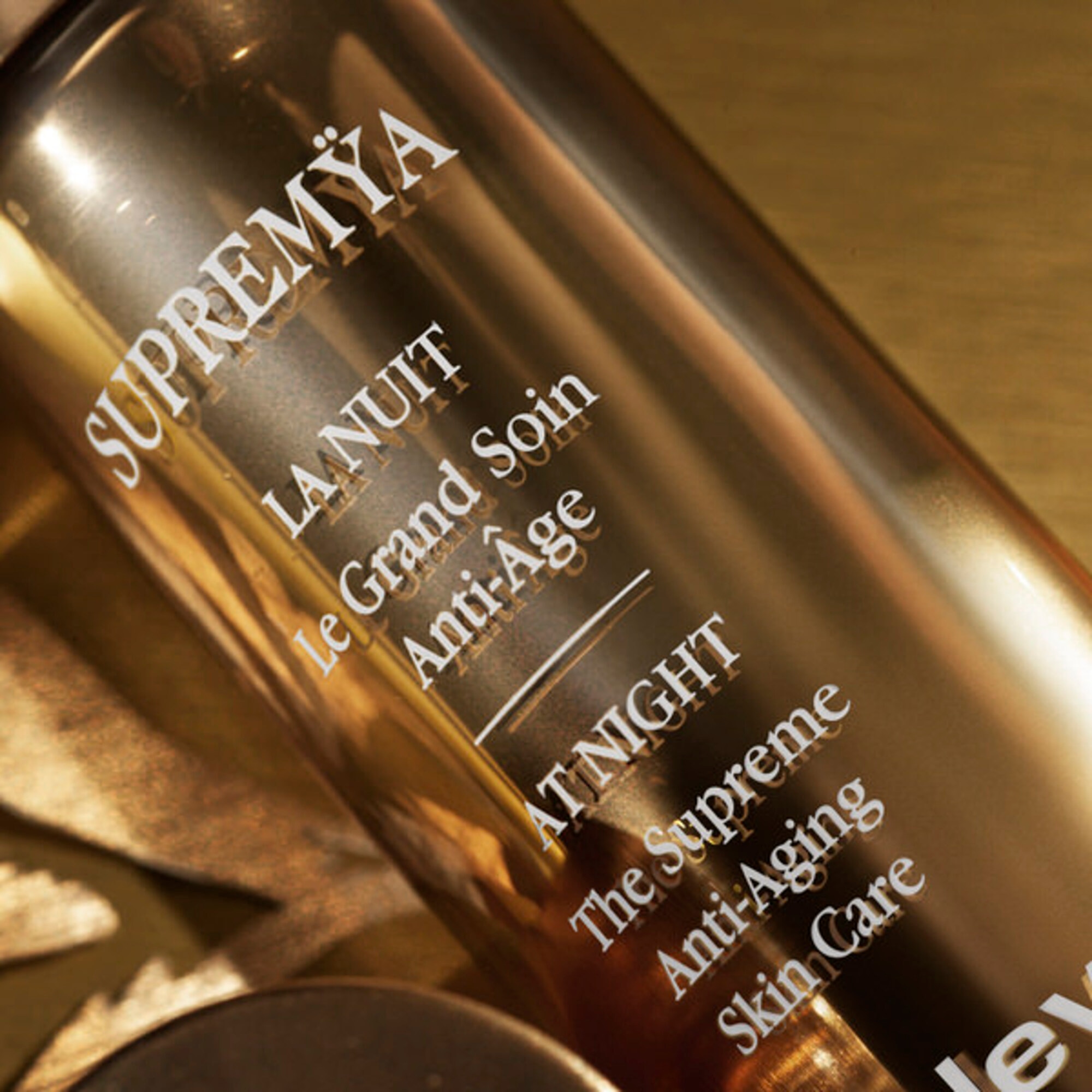 50 ML Sisley SUPREMYA Crema de noapte pentru fata anti-age  1 of 8 