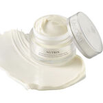 50 ML Lancôme NUTRIX Crema hidratanta si reparatoare pentru fata Nutrix  3 of 3 Crema hidratanta si reparatoare pentru fata Nutrix