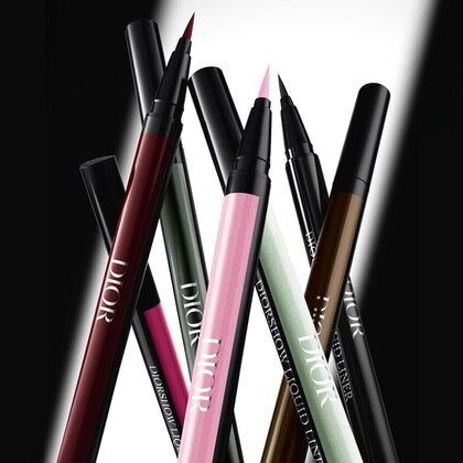 Tus de ochi rezistent la apa Liquid Liner
