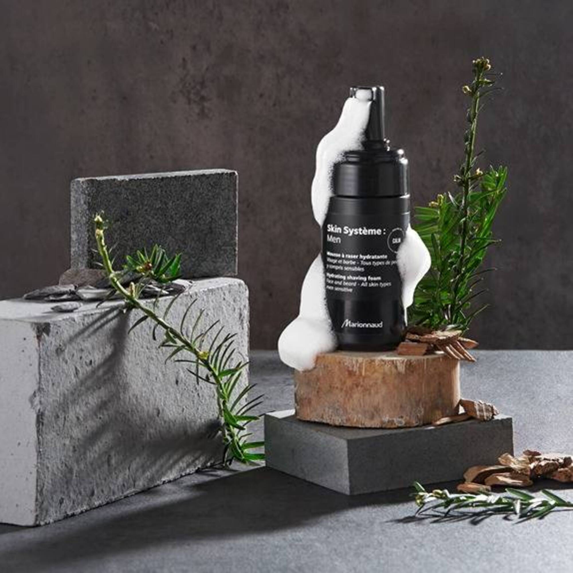 Spuma de ras hidratanta Hydrating Shaving Foam