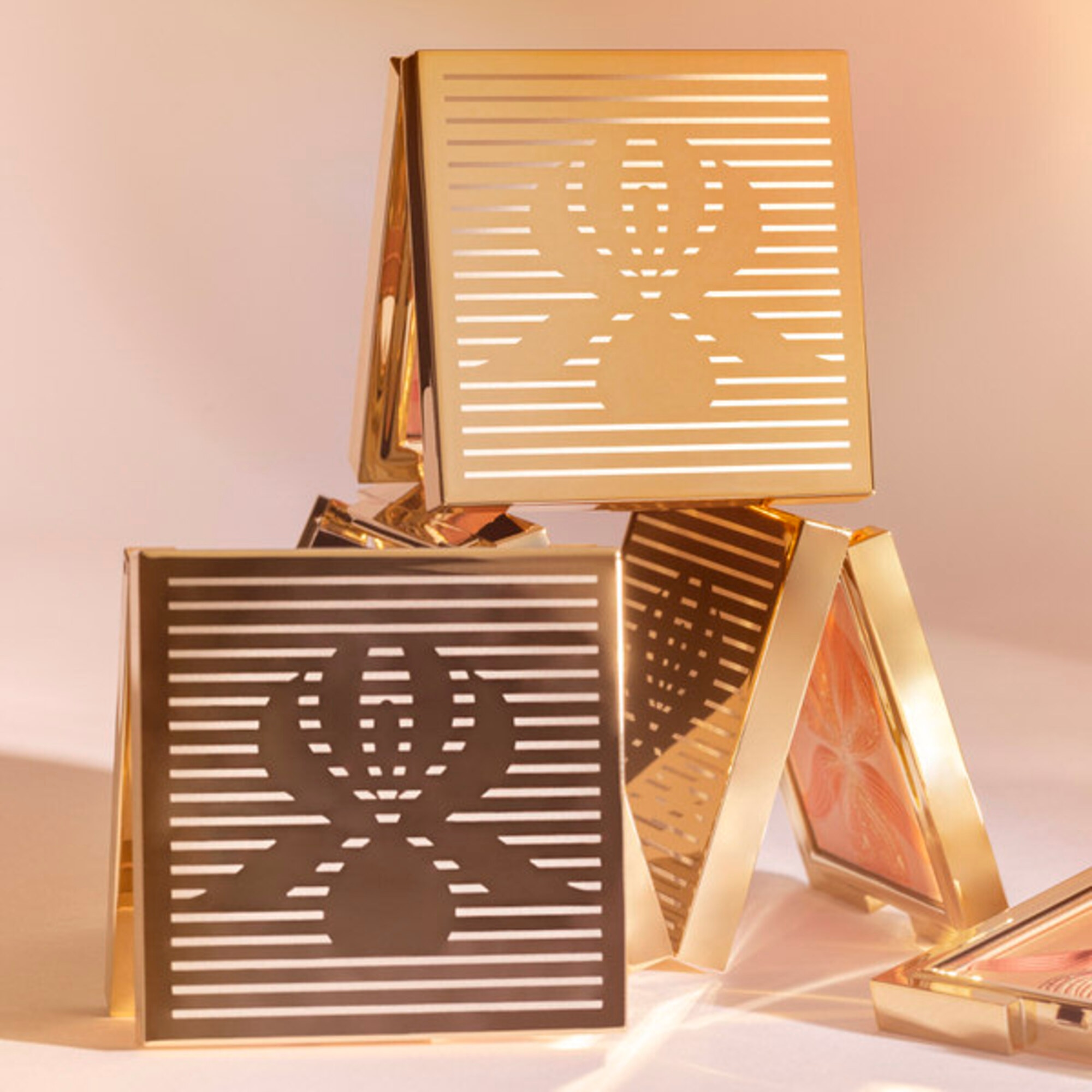 Fard iluminator de obraz L'Orchidee