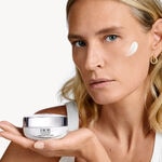 50 ML Dior CAPTURE TOTALE Crema de zi Dior Capture rezerva 6 of 7 Crema de zi Dior Capture rezerva