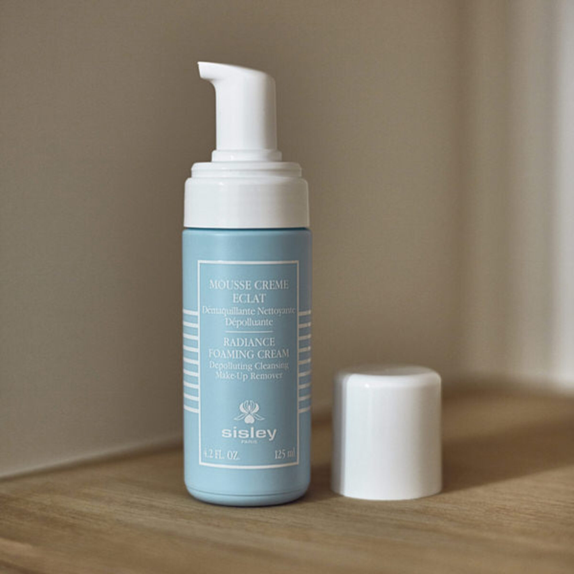 Demachiant spumant Radiance Foaming Cream