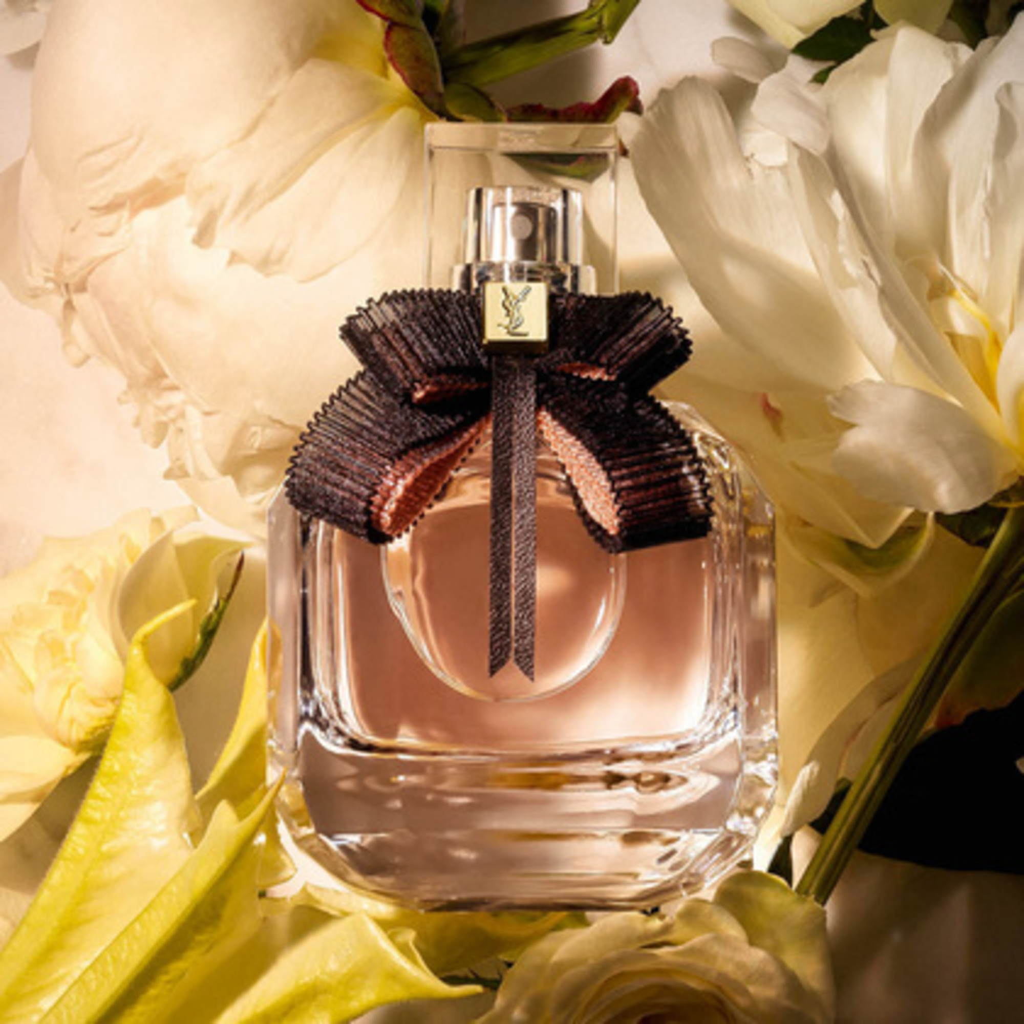 Mon Paris Lumiere Apa de Toaleta