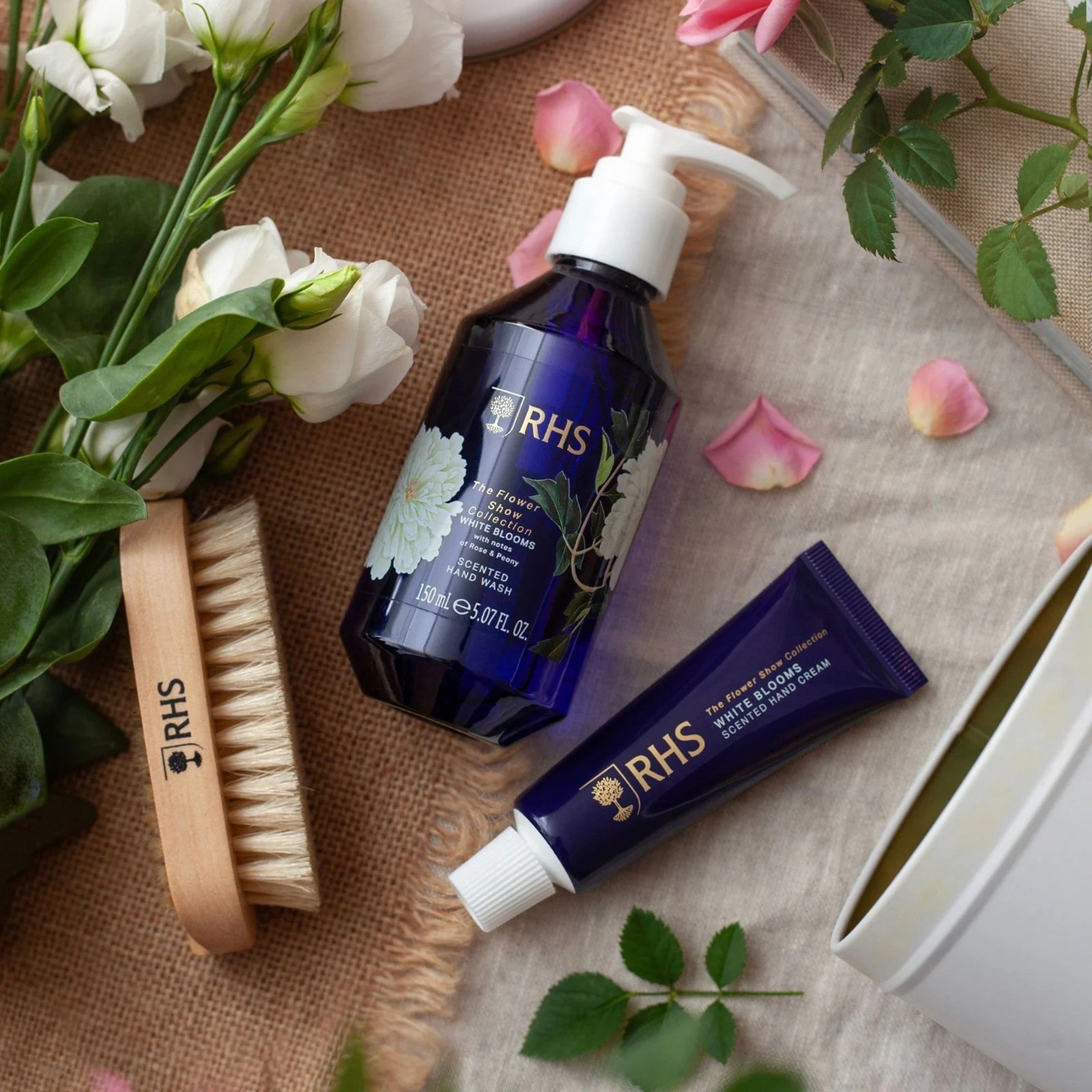 150+30 ML Somerset RHS Set de ingrijire mani The Flower Show Collection 3 of 3 Set de ingrijire mani The Flower Show Collection