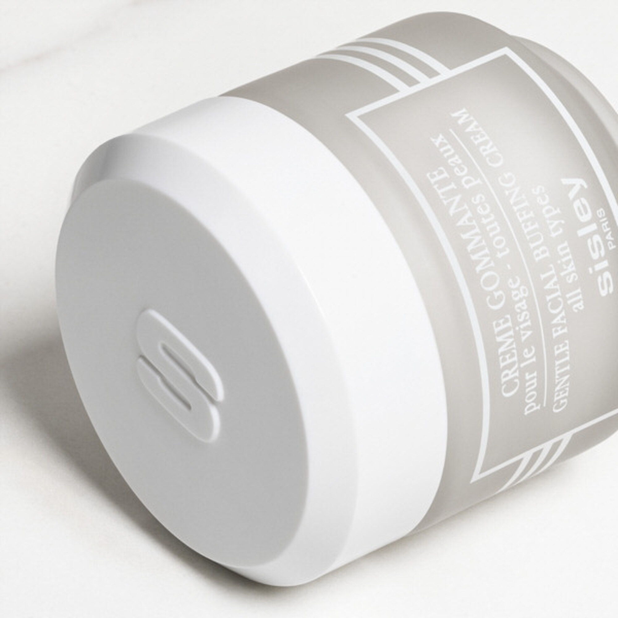 Crema exfolianta delicata pentru fata Gommante Visage