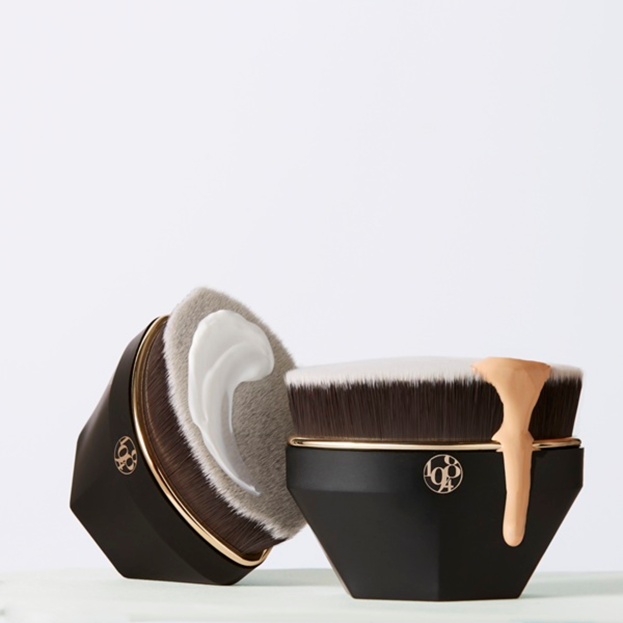 Pensula pentru Fond de Ten si Ingrijire N°04