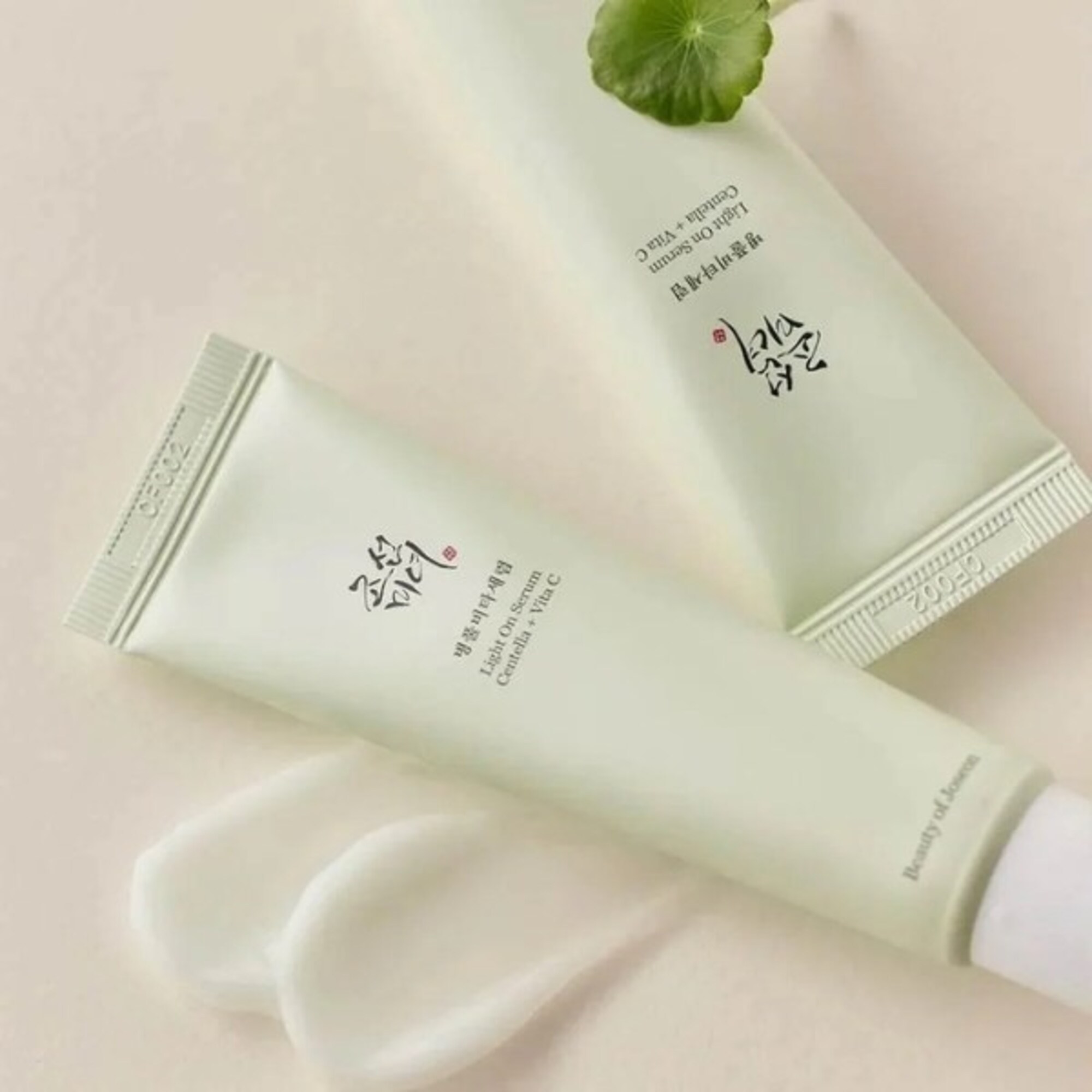 30 ML Beauty of Joseon BEAUTY OF JOSEON Ser pentru fata Light On Serum Centella Vita C  1 of 8 