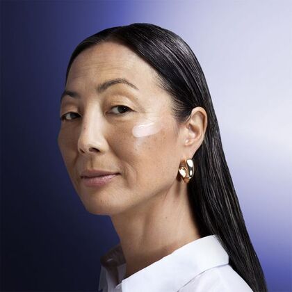 Serum de noapte Redefined Contours Radiance Night