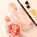 50 ML Armani SI Si Nude Bloom Apa de Parfum 2 of 8 Si Nude Bloom Apa de Parfum