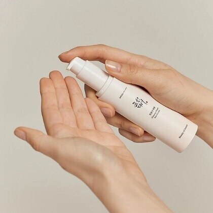 Serum solar pentru fata Ginseng Moist Sun Serum