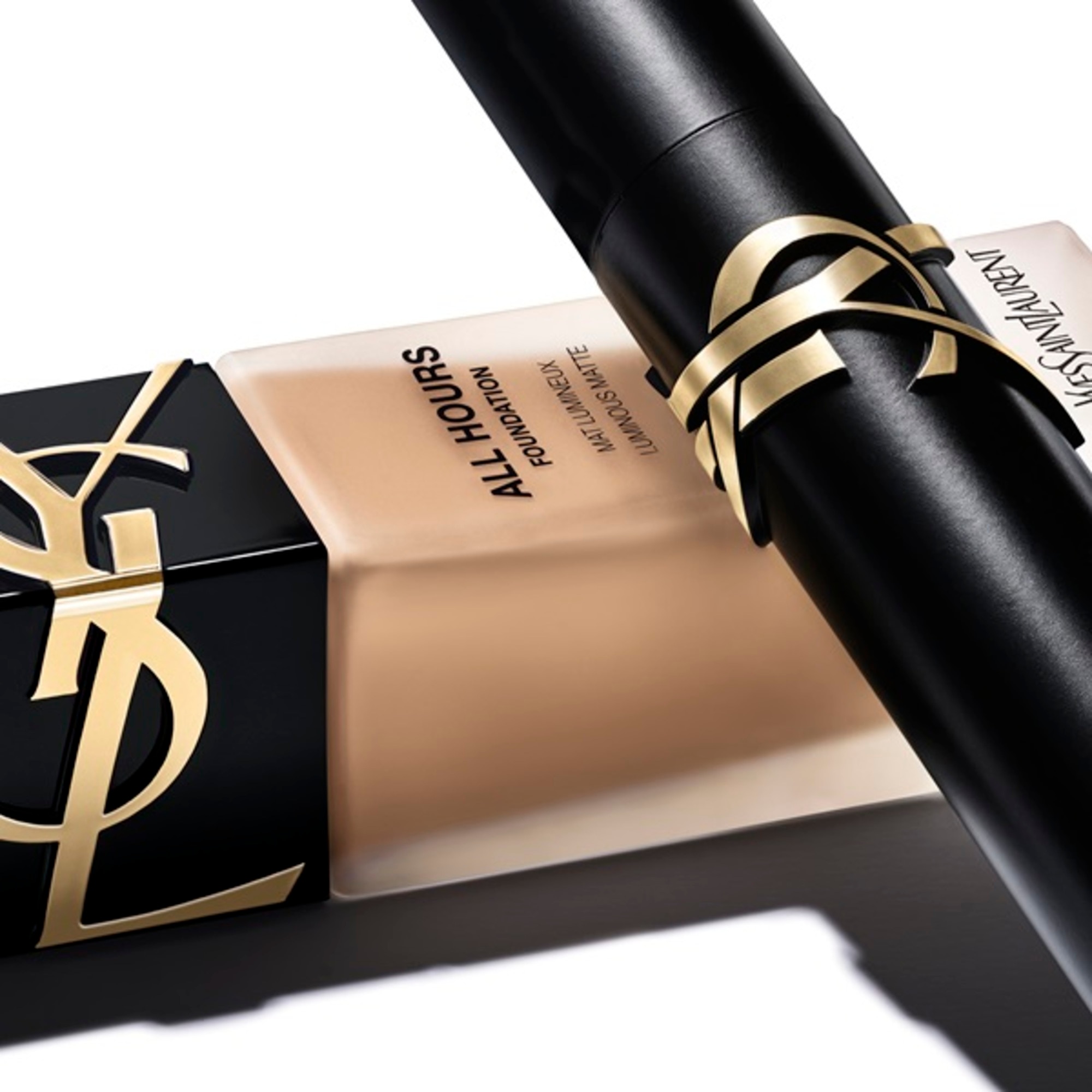 Mascara pentru volum Lash Clash