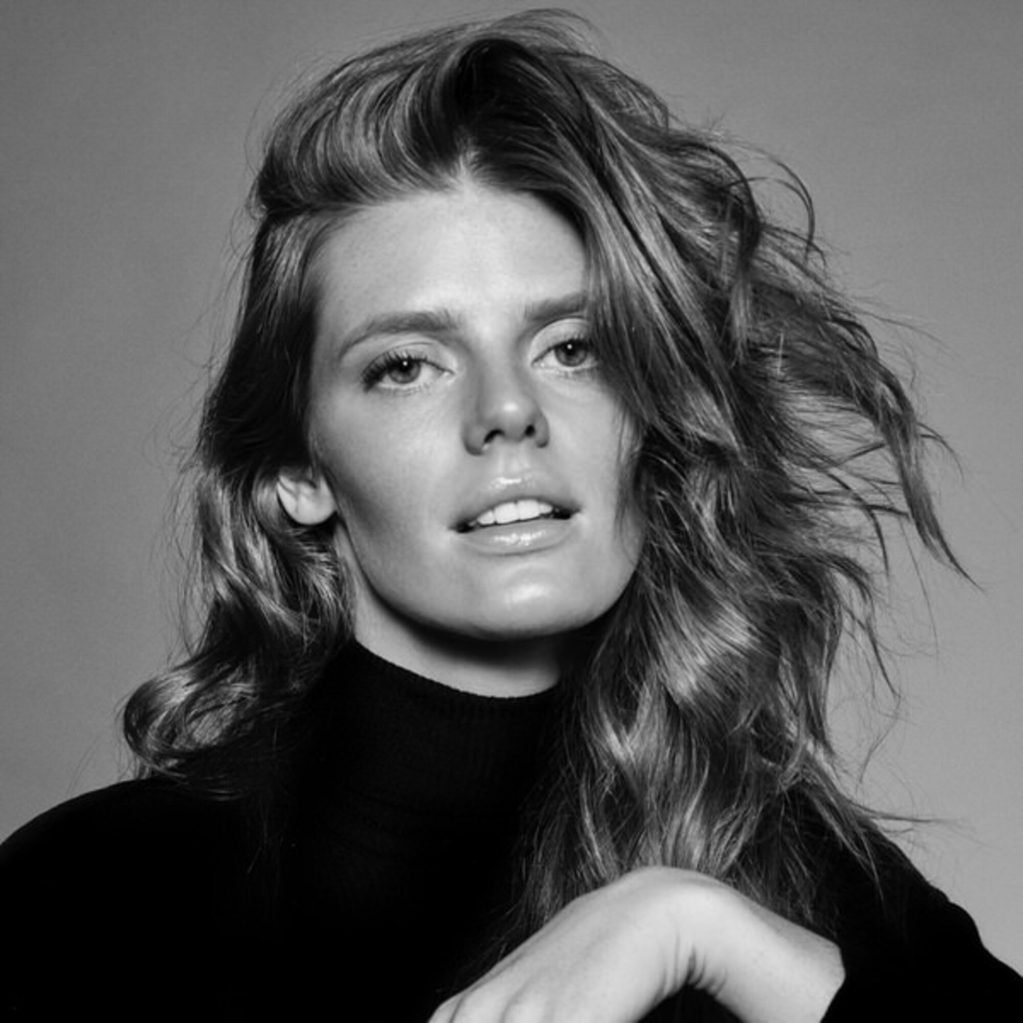 Spray pentru par cu fixare invizibila