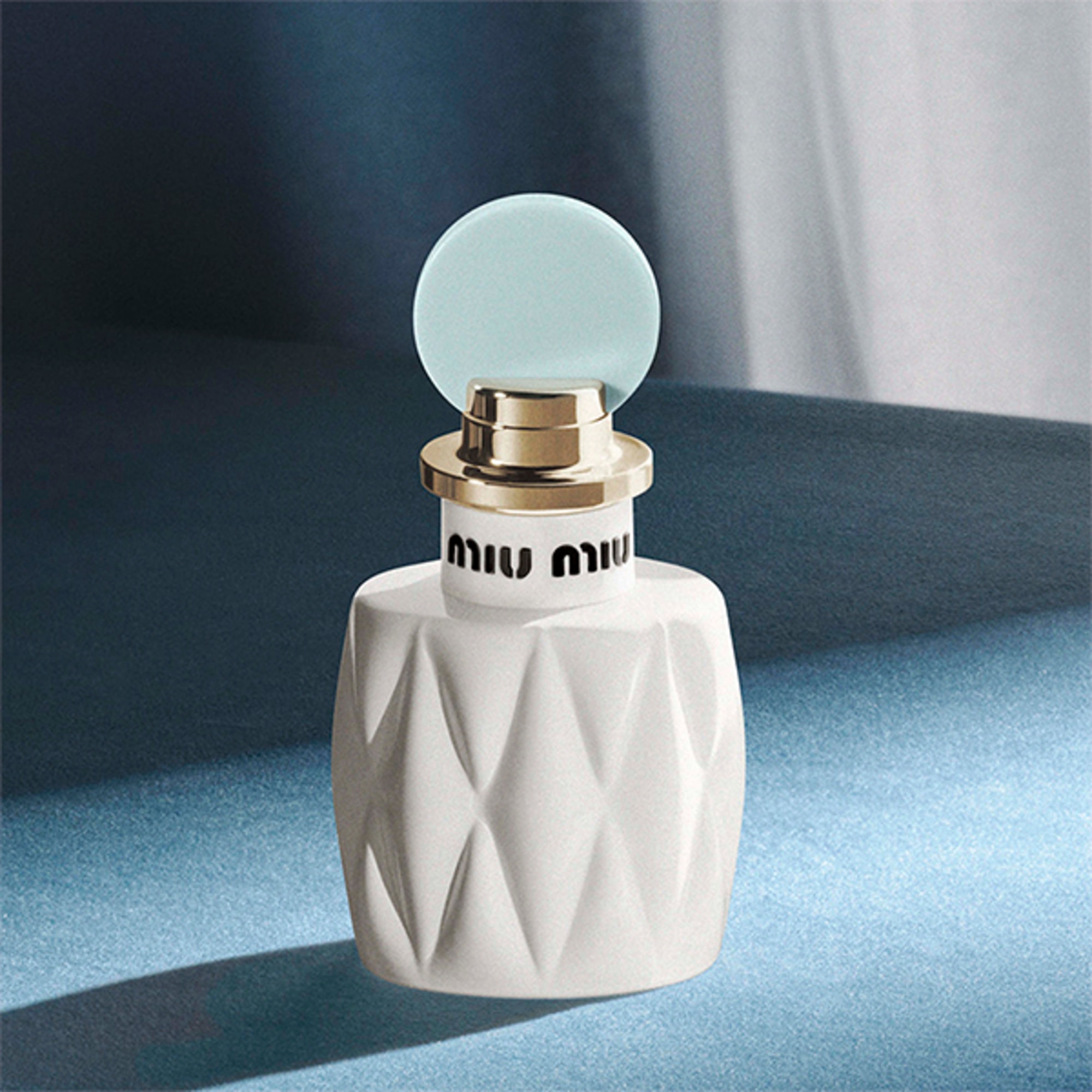 Fleur de Lait Apa de Parfum